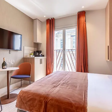 Fl - By Sweett Hotell