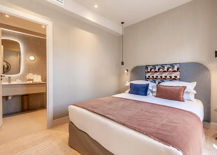 Fl By Sweett Hotel Paris