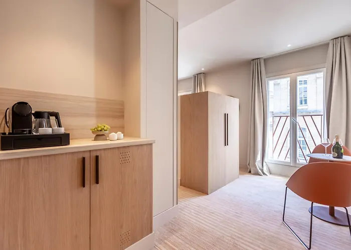 Fl By Sweett Hotel 4*