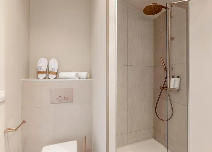 Fl By Sweett Hotel 4*