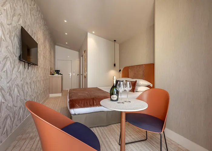 Fl By Sweett Hotel Paris