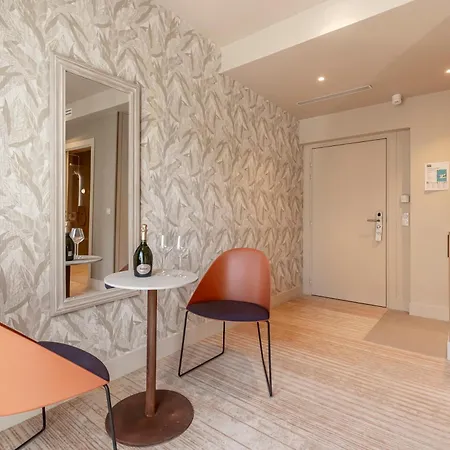 Fl By Sweett 4* Párizs