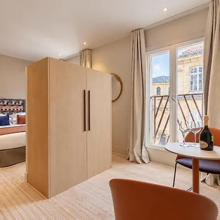 Fl By Sweett Hotel 4*